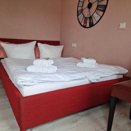 Ricks City Hotel Trier Buitenkant foto
